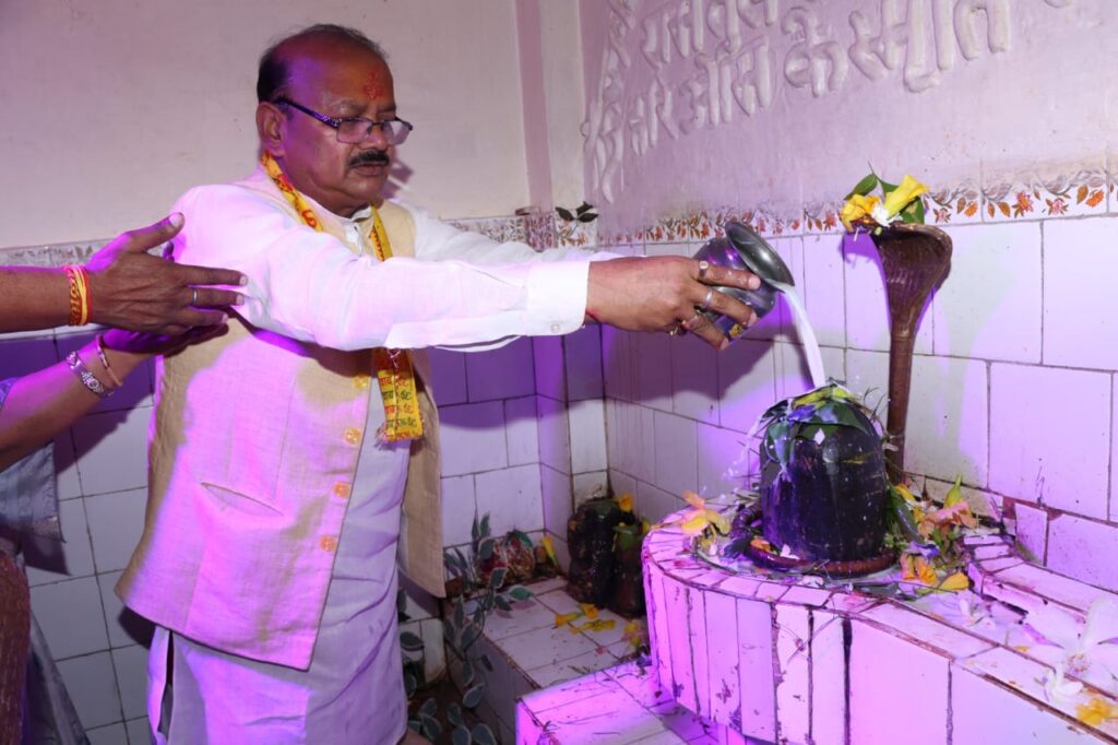 जीव-जंतु, पेड़.,पौधे सभी को साथ लेकर चले तभी जीवन संभव होगा – राज्यमंत्री श्री दिलीप जायसवाल