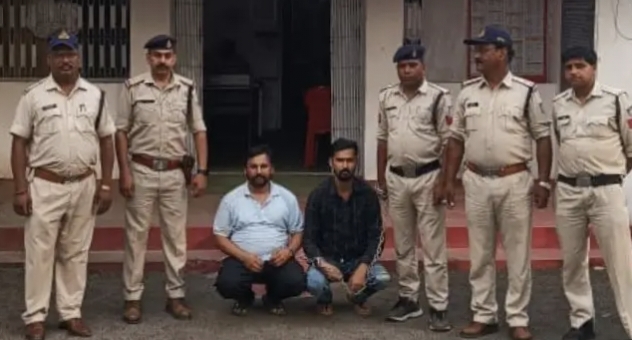 ईनामी पशुतस्कर और उसका साथी गिरफ्तार,लंबे समय से कर रहे थे पशु तस्करी