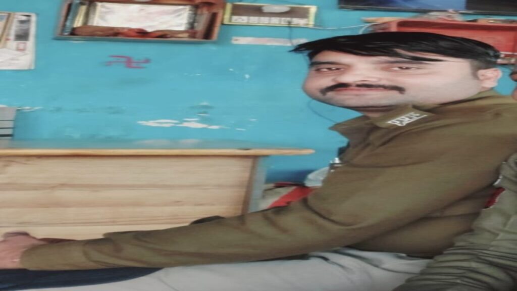 ड्यूटी पर तैनात आरक्षक ने खुद को मारी गोलीः मौके पर मौत..!